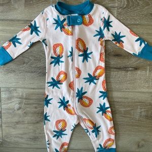 Hanna Andersson Pajamas, Pineapple Print, Size 6-12 months